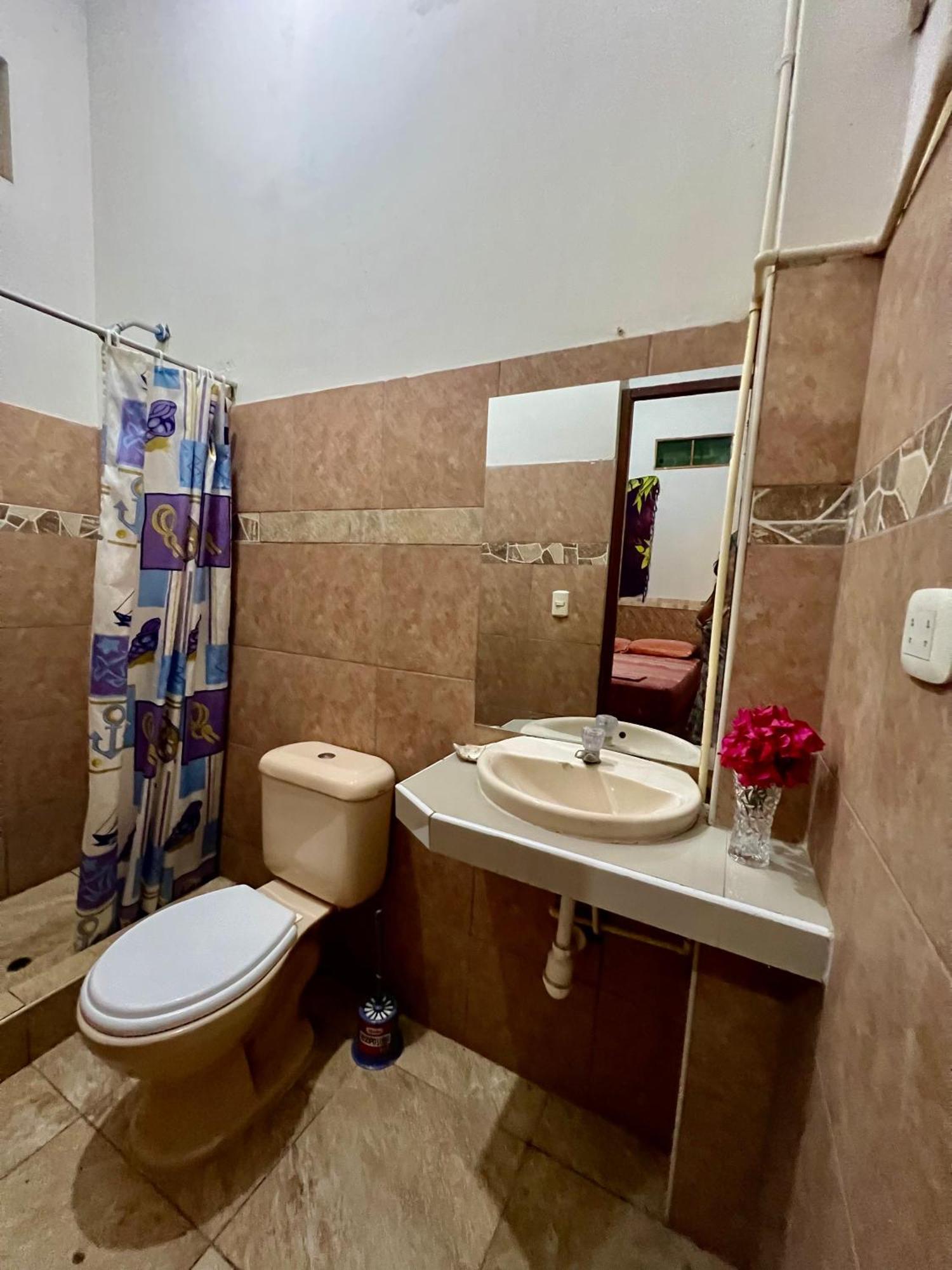 Stone House Mancora Hostel Bagian luar foto