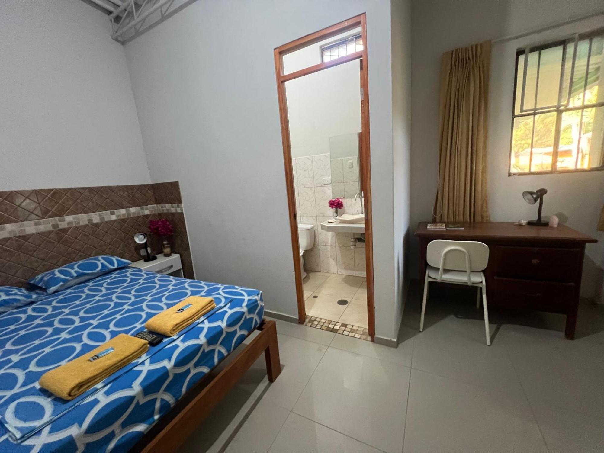 Stone House Mancora Hostel Bagian luar foto
