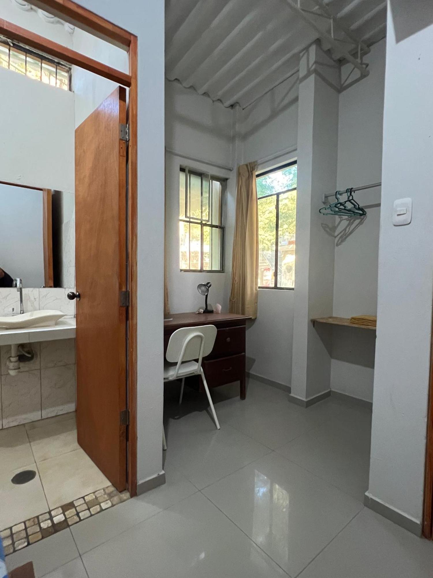 Stone House Mancora Hostel Bagian luar foto