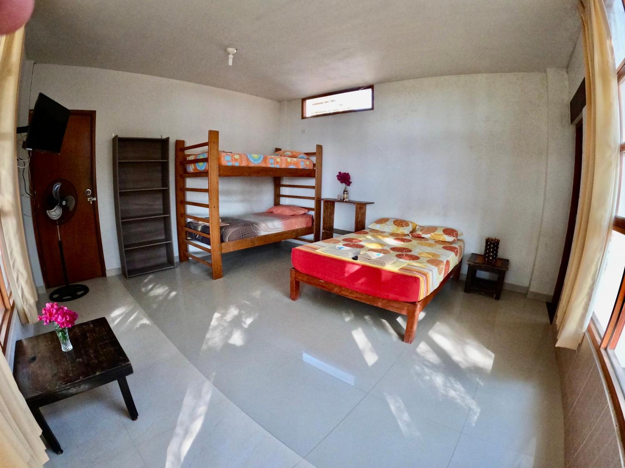 Stone House Mancora Hostel Bagian luar foto