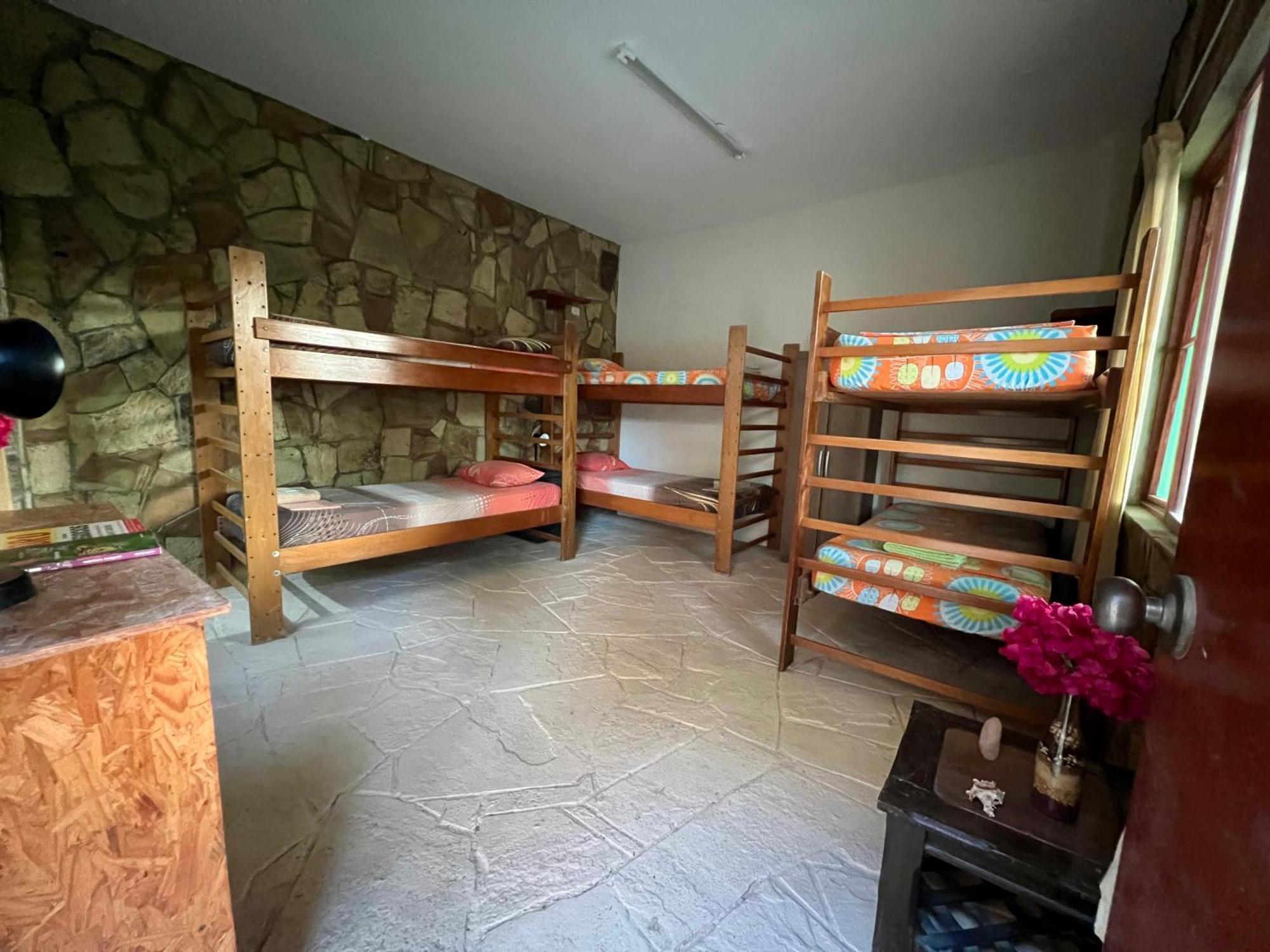 Stone House Mancora Hostel Bagian luar foto