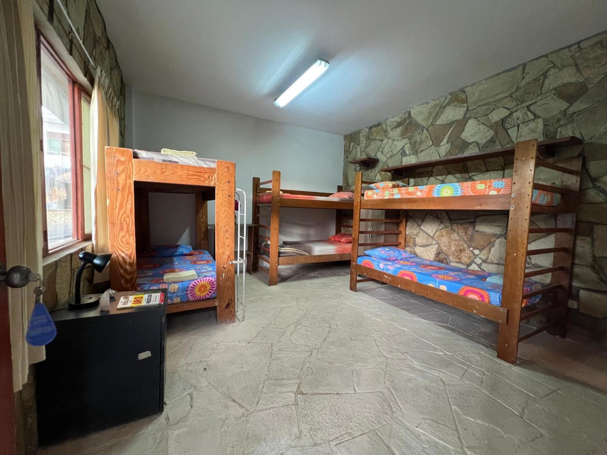 Stone House Mancora Hostel Bagian luar foto